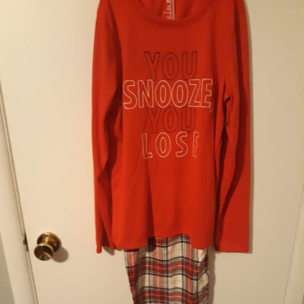 PAJAMAS SETS: "You Snooze You Lose" in stitch